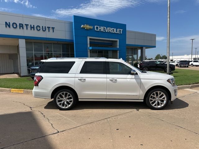 2019 Ford Expedition Max Platinum in Off White — front three-quarter view
