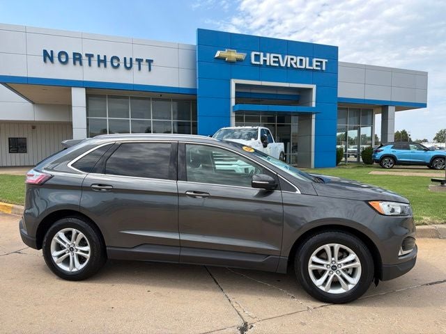 2020 Ford Edge SEL in Gray — front three-quarter view