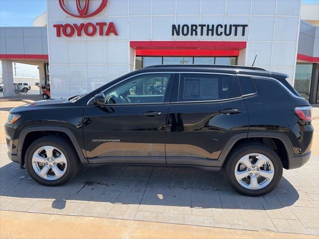 2020 Jeep Compass Latitude in Diamond Black Cry — front three-quarter view