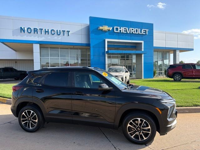 2025 Chevrolet Trailblazer LT in Mosaic Black Metallic — front three-quarter view